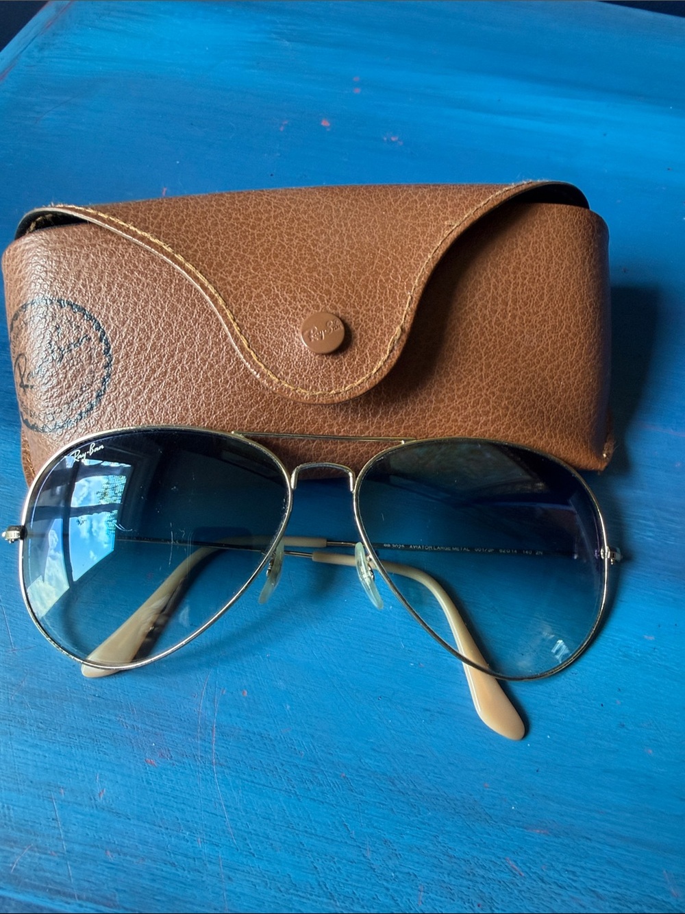 Ray-Ban Aviator Sunglasses Gold Frame with Blue Gradient Lenses